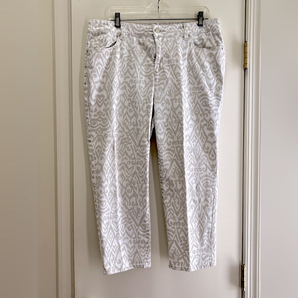 Chico’s Platinum White Ikat Crop Pants